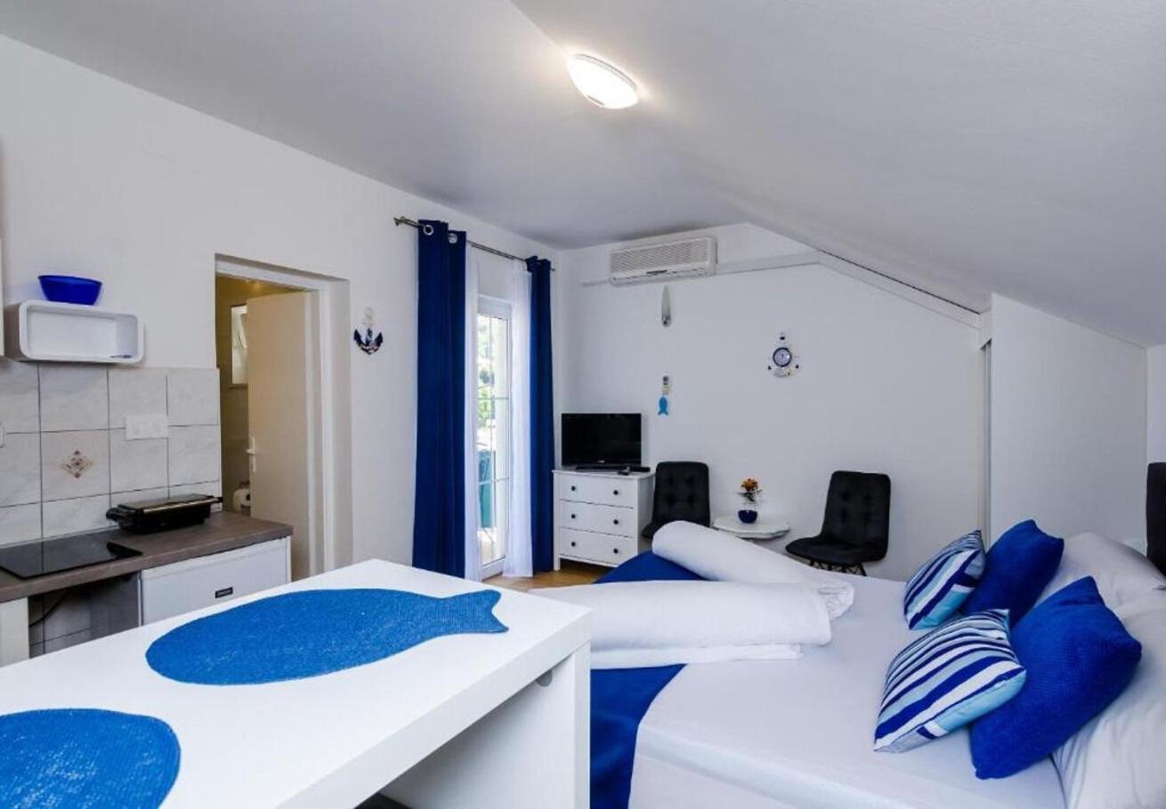 Apartments Ante - With Pool Кавтат Екстериор снимка