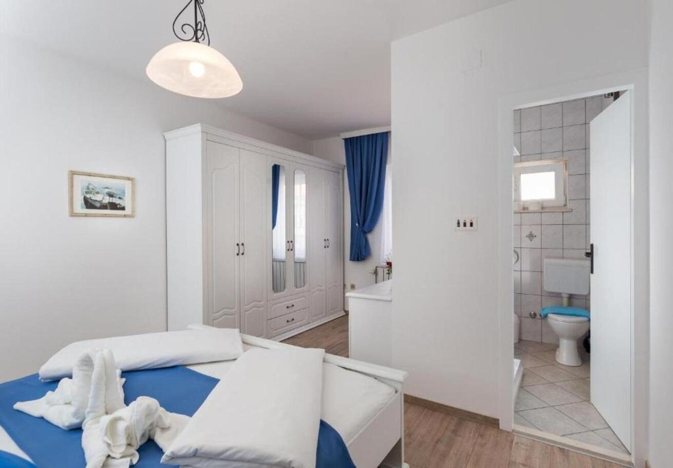 Apartments Ante - With Pool Кавтат Екстериор снимка