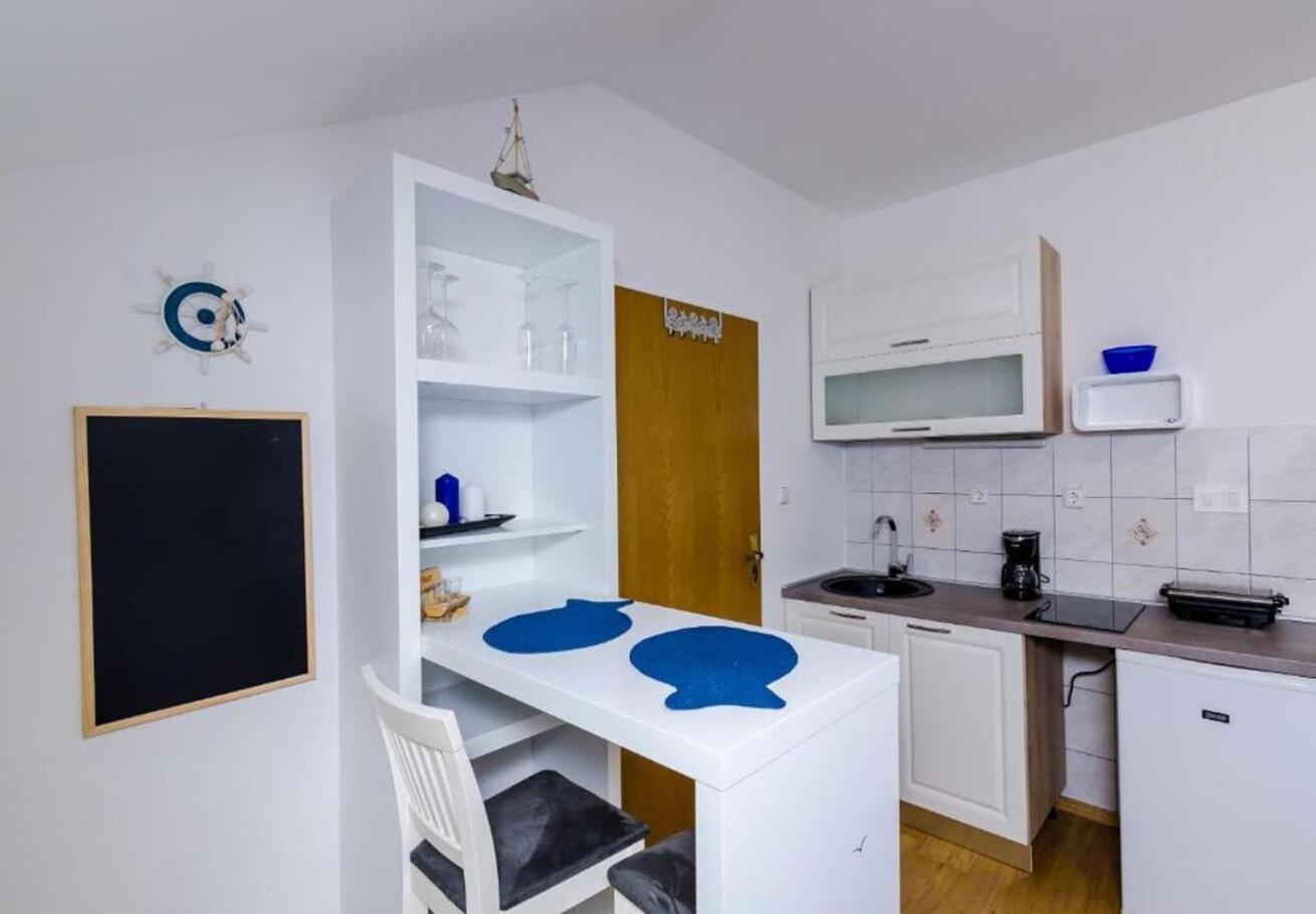 Apartments Ante - With Pool Кавтат Екстериор снимка