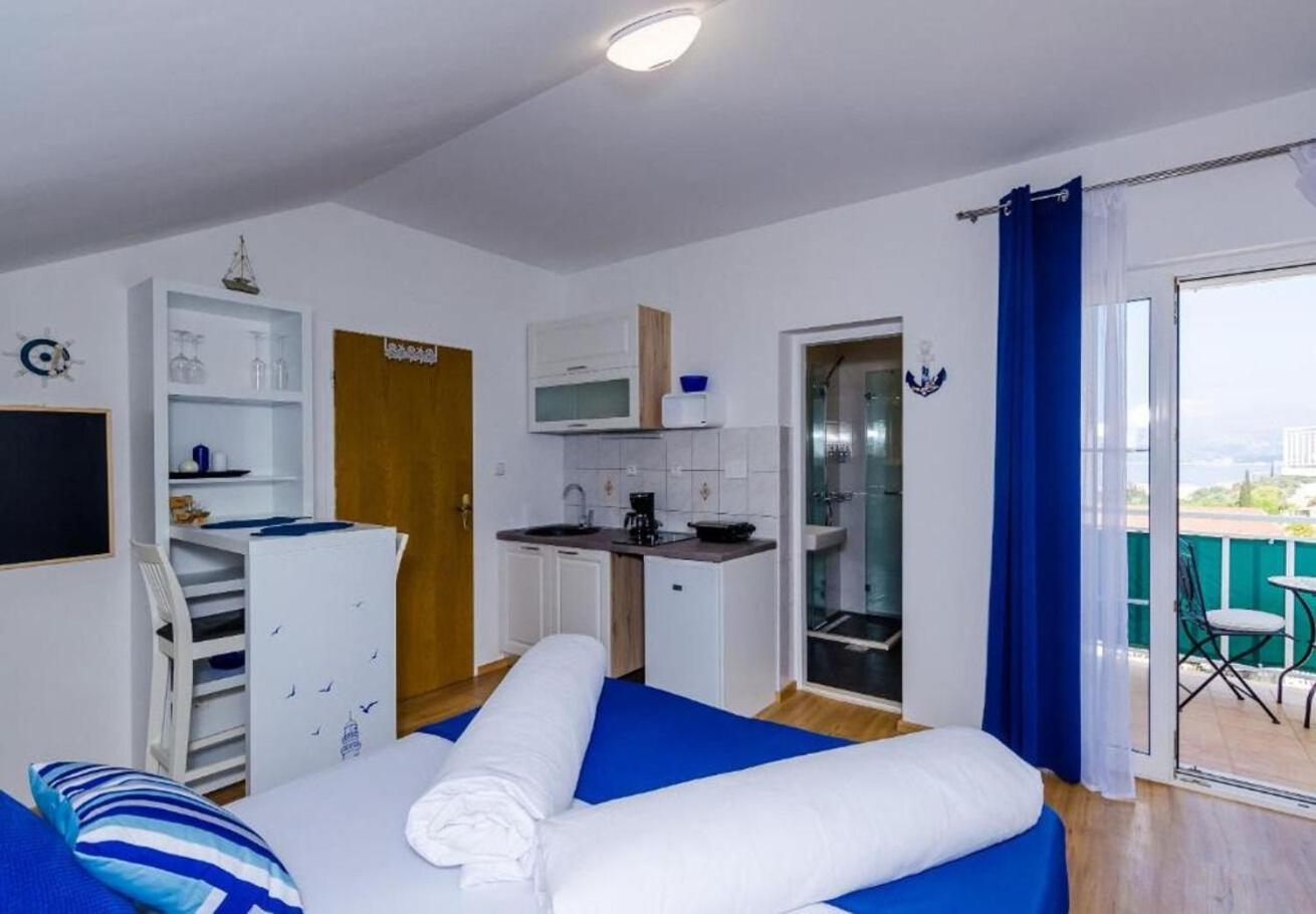 Apartments Ante - With Pool Кавтат Екстериор снимка