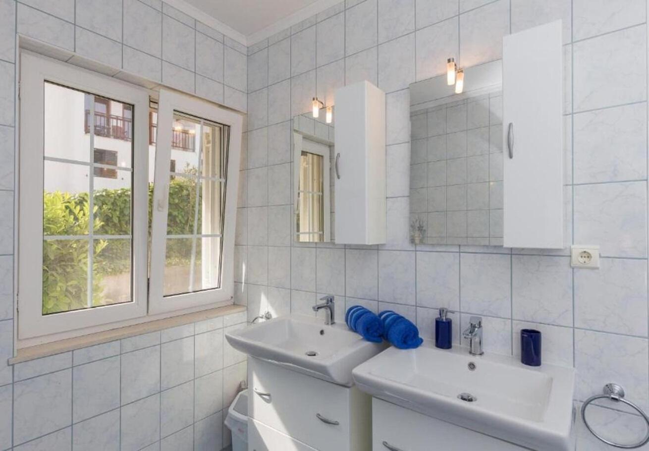 Apartments Ante - With Pool Кавтат Екстериор снимка