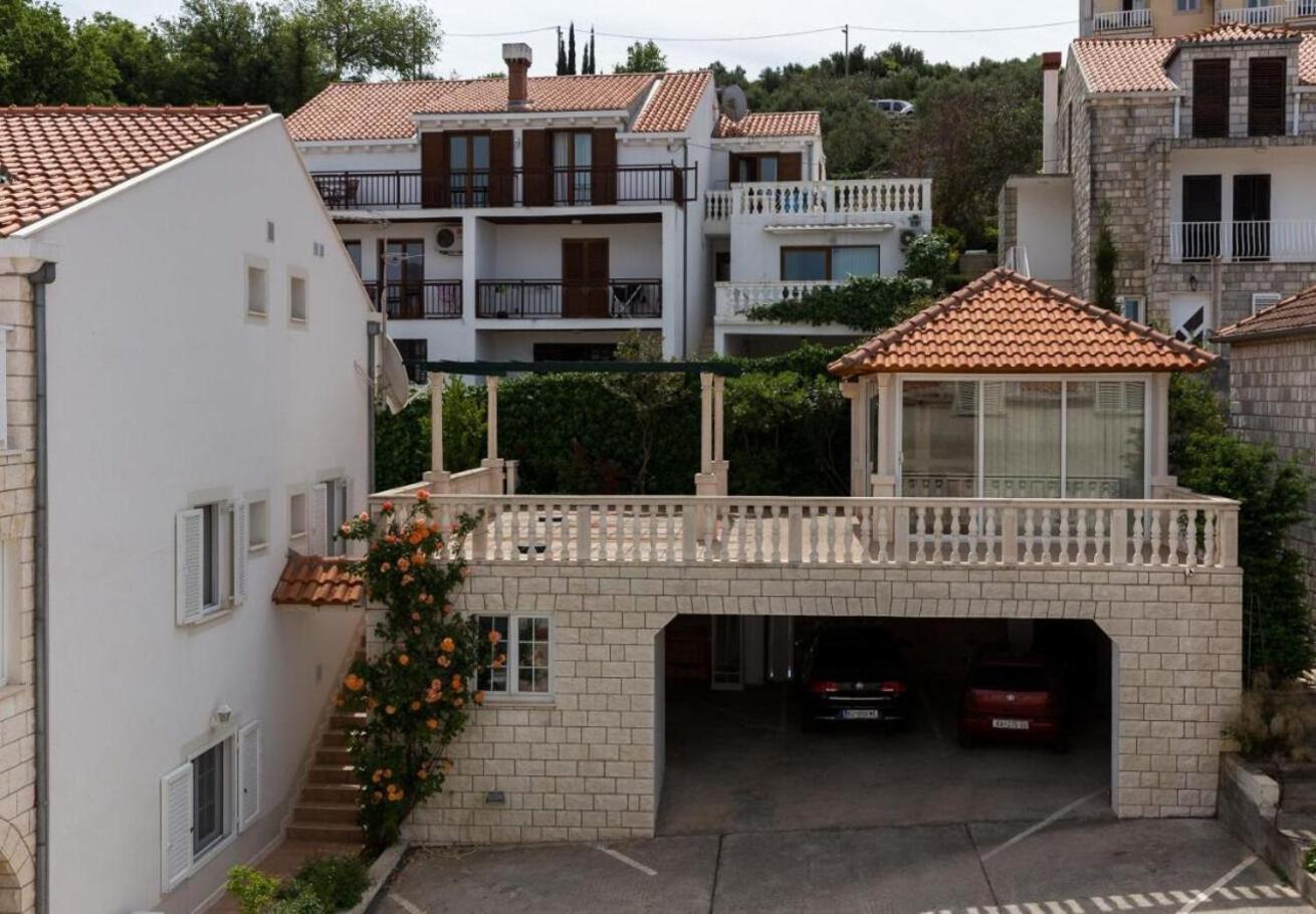 Apartments Ante - With Pool Кавтат Екстериор снимка
